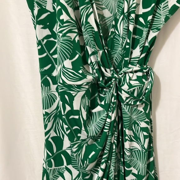 Maggy London Green Leaf Wrap Dress a306 - Picture 3 of 5